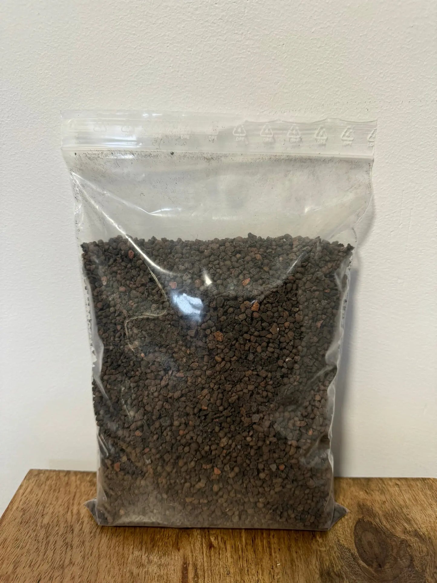 Endo-Mykorrhiza Granulat - Verbessert die Nährstoffaufnahme und erhöht die Wiederstandsfähigkeit, zur Beimischung in Substrate FoxerasPlants