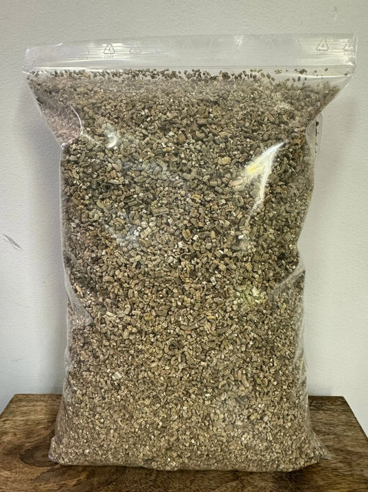 Vermiculite - Anzuchtsubstrat und Beimischung für Pflanzen mit hohem Wasserbedarf FoxerasPlants